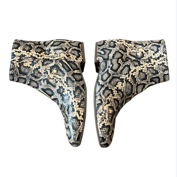 Aquatalia Ulyssa Snakeskin Ankle Wedge/Booties  Size 7 - Picture 4 of 11